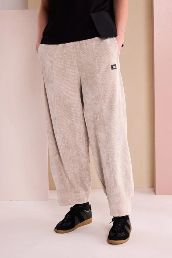 NAYA
STONE BALLOON CORD TROUSERS - NAW26247