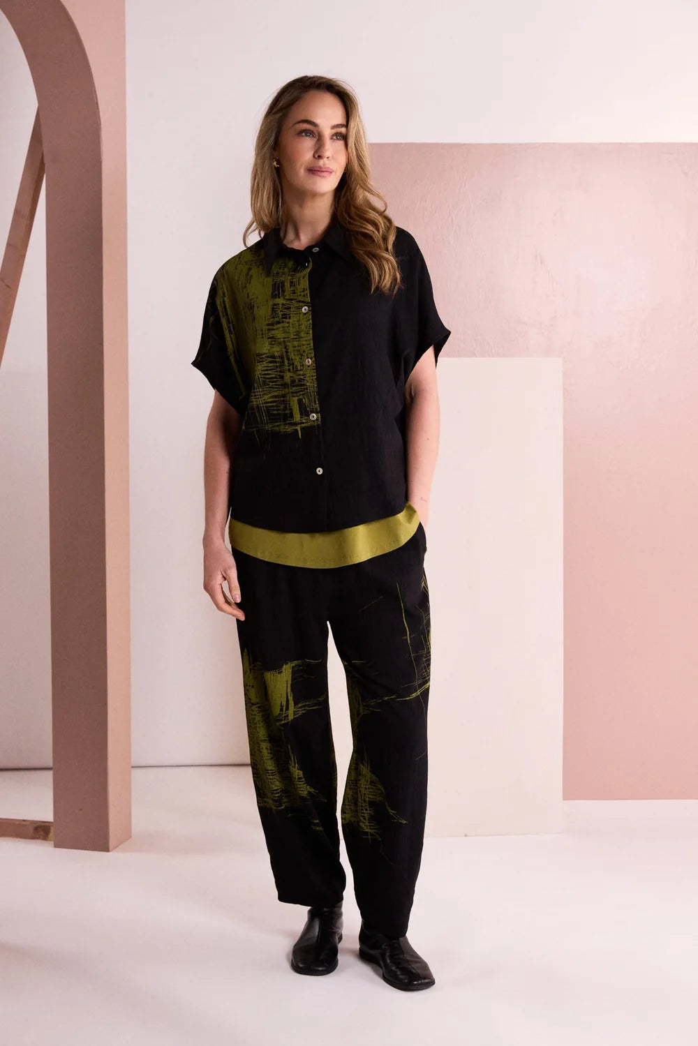 NAYA
BLACK & AVOCADO PRINT SHIRT - NAW26241