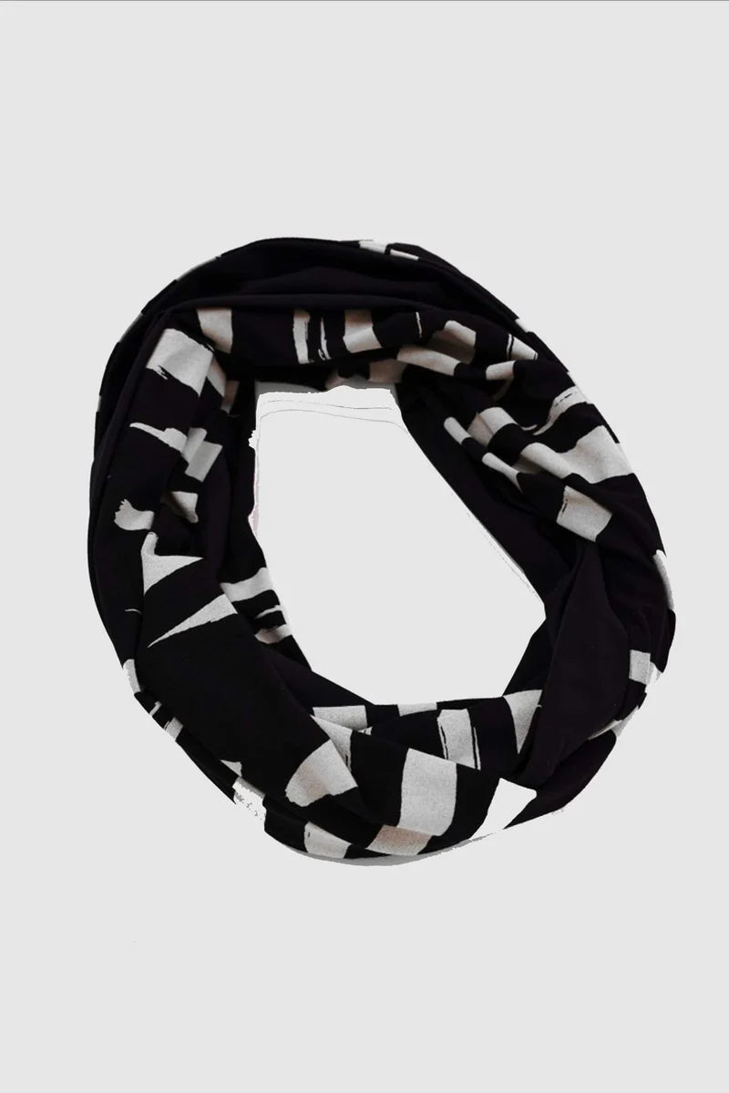 NAYA
Print Snood in Black/Sand
-NAW26318