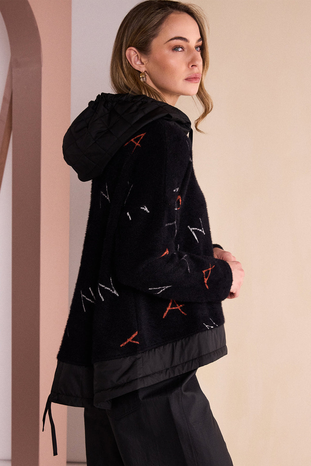 NAYA Print Jaquard Top With Contrast Hood And Hemline- black/tigerlily