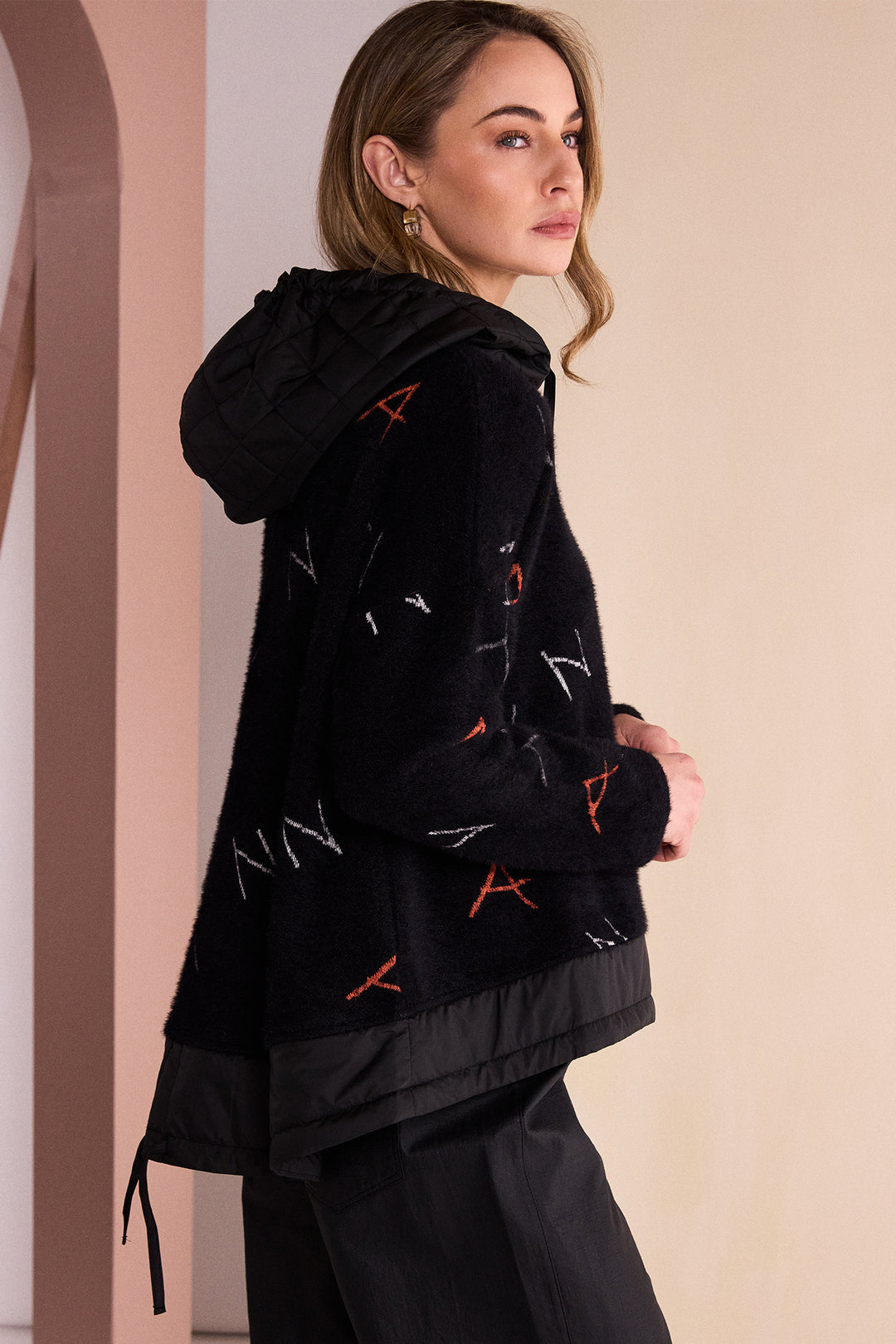 NAYA Print Jaquard Top With Contrast Hood And Hemline- black/tigerlily