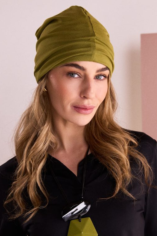 NAYA Beanie Hat With Contrast Turn Up And Glove Set - avacado/ black