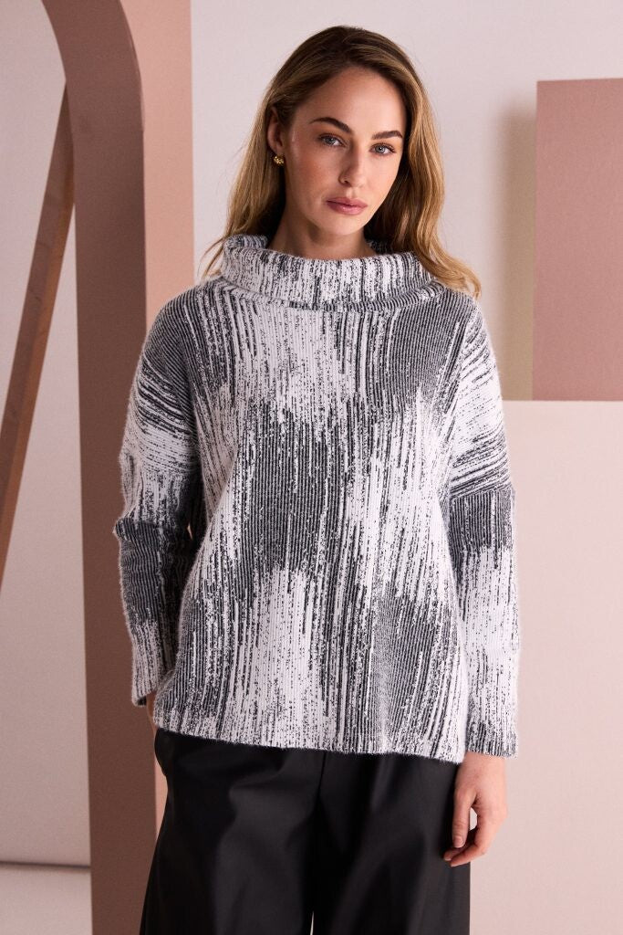 Naya Print Square Shape High Neck Top - off white/black